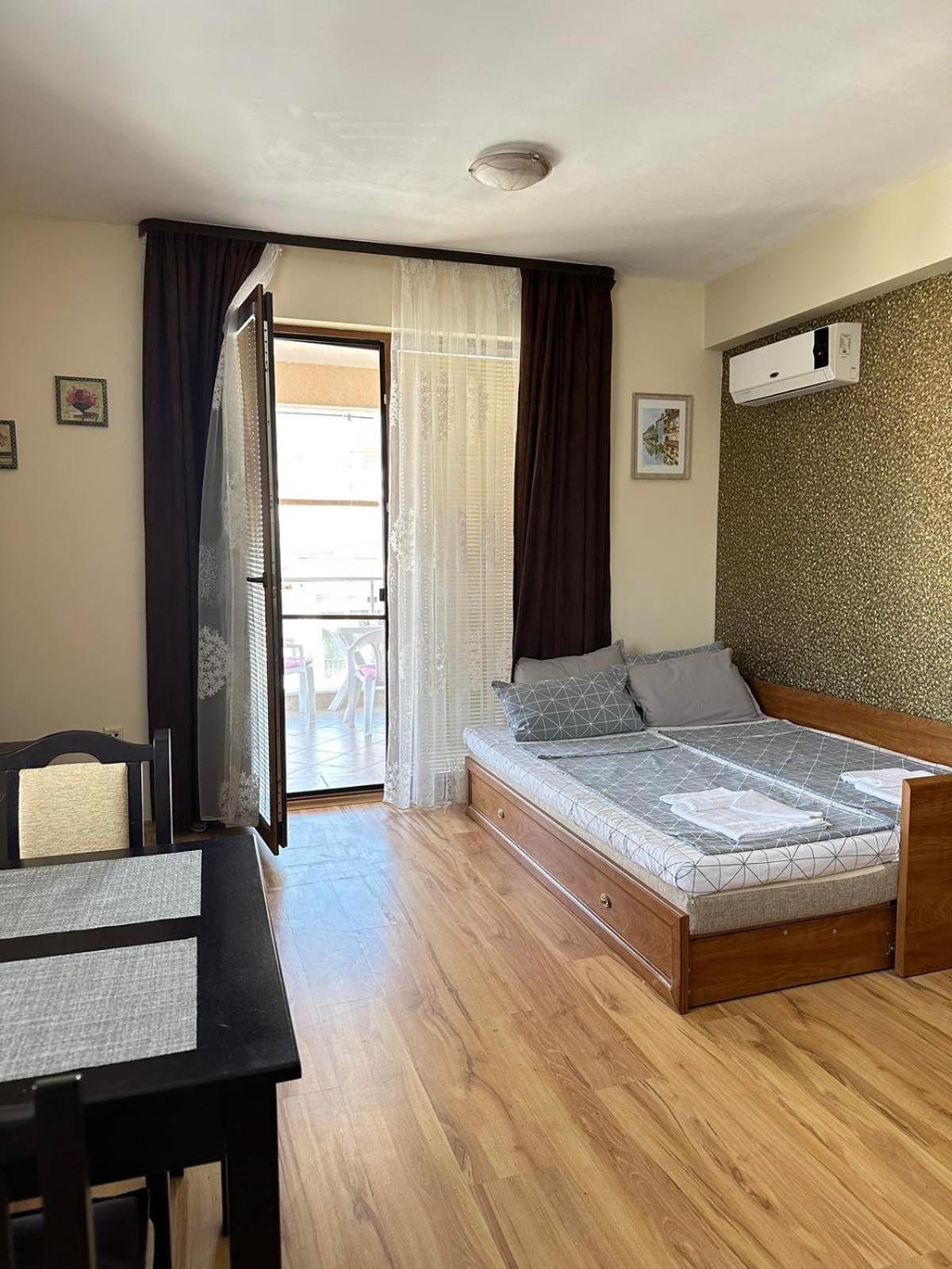 Sozopol Onegin apartmanhotel Esterno foto